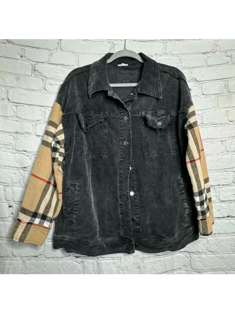 JODIFL Black/gray/tan Plaid Button Down Shacket Jacket Women's size Medium
